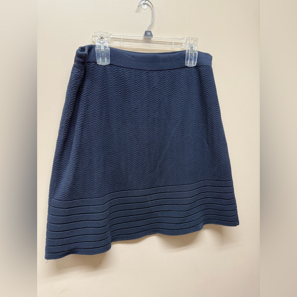 Cabi Navy Blue Textured Women's Skirt
Women's L